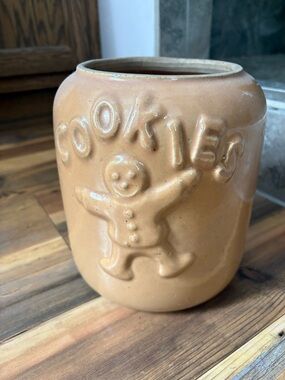 Vintage Gingerbread Man Girl  Stoneware / Crock Cookie Jar